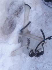 Бачок омывателя Toyota Ractis 2007 контрактная Бачок омывателя Toyota Ractis 2007