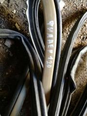 Уплотнитель двери Toyota Corolla Fielder 2001