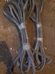 Уплотнитель двери Toyota Ipsum 1998