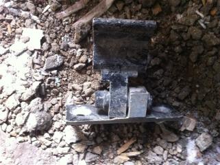 Запчасть петли на дверь ( крепление двери) BMW X5