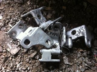 Петли на дверь ( крепление двери) Range Rover VOGUE