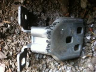 Запчасть петли на дверь ( крепление двери) JEEP Grand Cherokee 2007