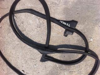 Уплотнительная резинка уплотнитель двери передняя левая Toyota Land Cruiser Б/У Уплотнительная резинка уплотнитель двери передняя левая Toyota Land Cruiser