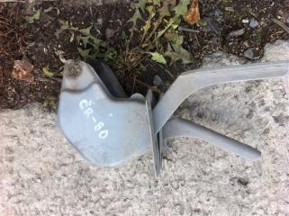 Петли крепление капота Toyota Land Cruiser