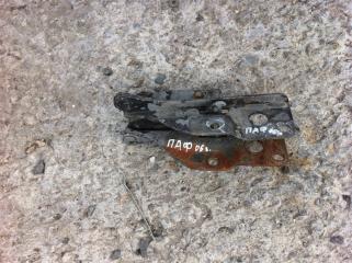 Петли крепление капота Nissan Pathfinder 2006