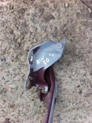 Петли крепление капота Toyota Camry