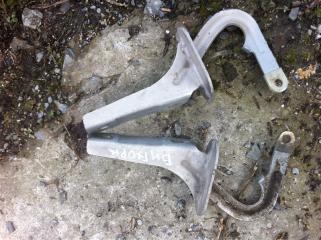 Запчасть петли крепление капота ISUZU BIGHORN