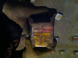 Блок управления airbag Toyota Land Cruiser Prado Б/У Блок управления airbag Toyota Land Cruiser Prado