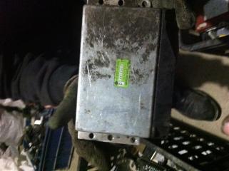 Блок управления ABS Nissan Pathfinder Б/У Блок управления ABS Nissan Pathfinder