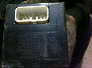 Блок неисправности стопов Toyota Aristo Б/У Блок неисправности стопов Toyota Aristo