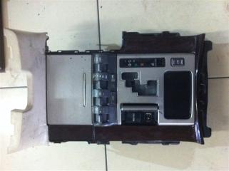 НАКЛАДКА КПП Lexus LX570 2012 Б/У НАКЛАДКА КПП Lexus LX570 2012