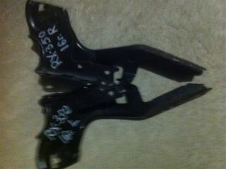 Петли крепление капота Lexus RX350