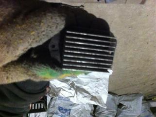 Резистор реостат отопителя печки Subaru Outback 1997