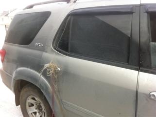 Замок двери задний правый Toyota Sequoia 2005