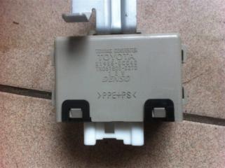 Реле Toyota Sequoia 2005