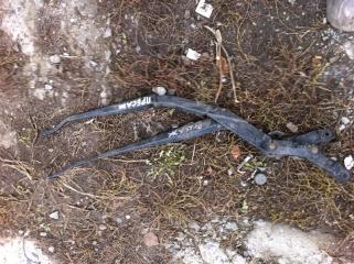 Держатель щетки стеклоочистителя (поводки дворников) Nissan Presage