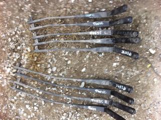 Запчасть держатель щетки стеклоочистителя (поводки дворников) FORD Focus