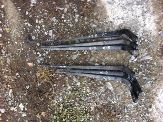 Запчасть держатель щетки стеклоочистителя (поводки дворников) BMW X5