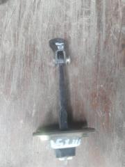 Ограничитель двери передний правый Toyota Mark II 2001