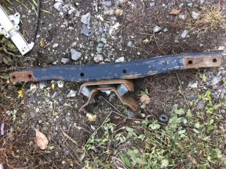 Балка подвески Toyota Hilux Surf Б/У Балка подвески Toyota Hilux Surf