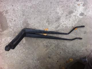 Держатель щетки стеклоочистителя (поводки дворников) Nissan Cefiro