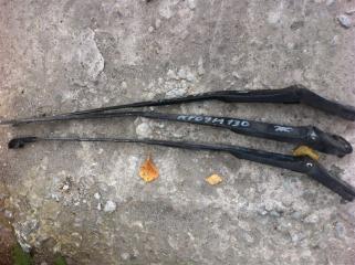 Держатель щетки стеклоочистителя (поводки дворников) Toyota Crown