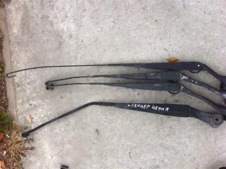 Держатель щетки стеклоочистителя (поводки дворников) Mitsubishi Lancer Cedia