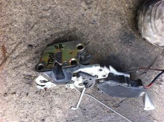 Замок двери задний правый ISUZU BIGHORN