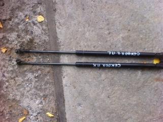 Амортизатор капота Toyota Sequoia 2005 Б/У Амортизатор капота Toyota Sequoia 2005