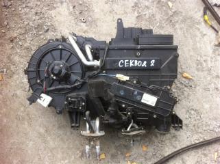 ПЕЧКА ЗАДНЯЯ Toyota Sequoia 2005