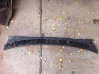 Жабо решетка под дворники Toyota Sequoia 2005