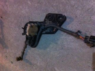 Датчик высоты дорожного просвета Toyota Camry Б/У Датчик высоты дорожного просвета Toyota Camry