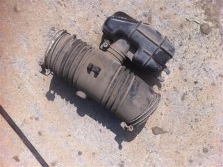 Патрубок гофра воздушного фильтра Toyota Highlander 2012 Б/У Патрубок гофра воздушного фильтра Toyota Highlander 2012