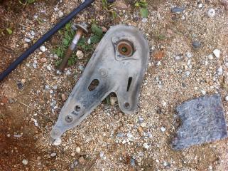 Балка угловая (косынка) Toyota Highlander