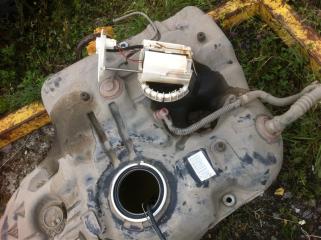 Бензобак Toyota Highlander