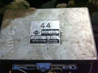 Бортовой компьютер блок управления ДВС Nissan Rnessa