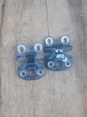 Фото запчасти петли на дверь ( крепление двери) передние правые Mercedes-Benz E240 1998 Б/У запчасть Запчасть петли на дверь ( крепление двери) передние правые Mercedes-Benz E240 1998