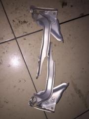 Петли крепление капота Toyota Land Cruiser 2010