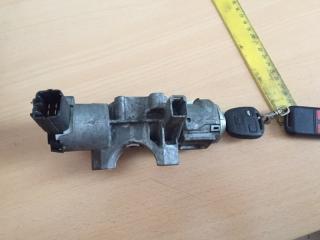 Замок зажигания Toyota Avensis 2010