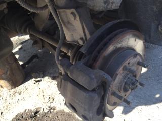 Поворотный кулак передний Mitsubishi RVR 1995