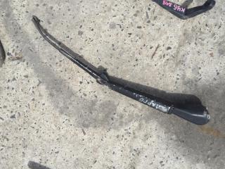 Запчасть держатель щетки стеклоочистителя (поводки дворников) задний Nissan Largo