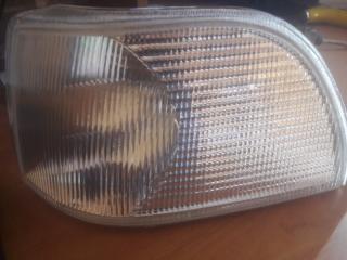 Габарит поворотник левый Volvo S70 1997