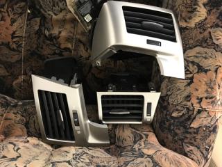 Дефлектор. Регулятор воздушного потока Lexus LX570 Б/У Дефлектор. Регулятор воздушного потока Lexus LX570