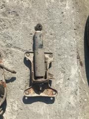 Амортизатор передний Mitsubishi DELICA 2002