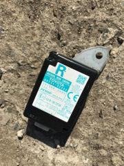 Блок управления дверьми Toyota RAV4