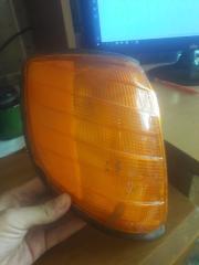 Габарит поворотник правый Mercedes-Benz S-class