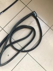 Уплотнительная резинка уплотнитель двери задняя левая Lexus GX460 2014 Б/У Уплотнительная резинка уплотнитель двери задняя левая Lexus GX460 2014