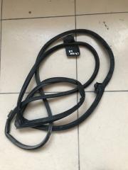 Уплотнительная резинка уплотнитель двери задняя правая Toyota Land Cruiser 2010 Б/У Уплотнительная резинка уплотнитель двери задняя правая Toyota Land Cruiser 2010