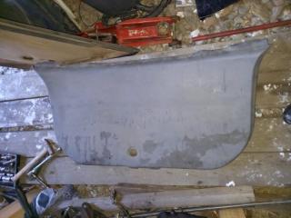 Обшивка крышки багажника Mazda Demio 2003