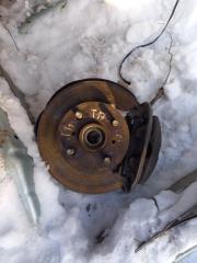 Поворотный кулак передний левый Toyota Carina 1990